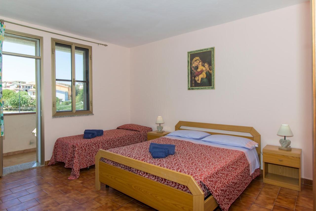 Appartamenti In Villa Con Ampio Giardino Esterno Posada  Eksteriør billede